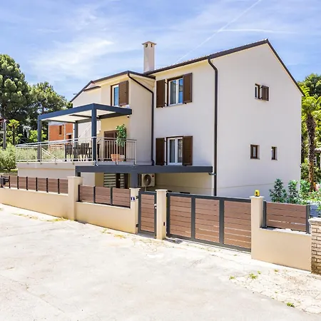 Gardenia Residence Porec Exterior photo