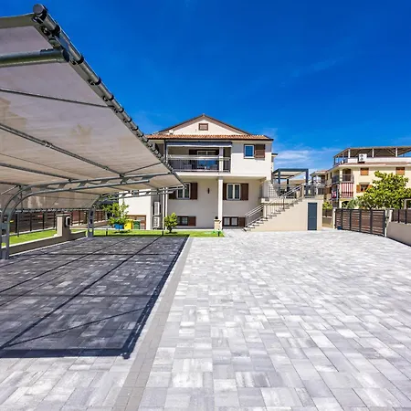Gardenia Residence Porec Exterior photo